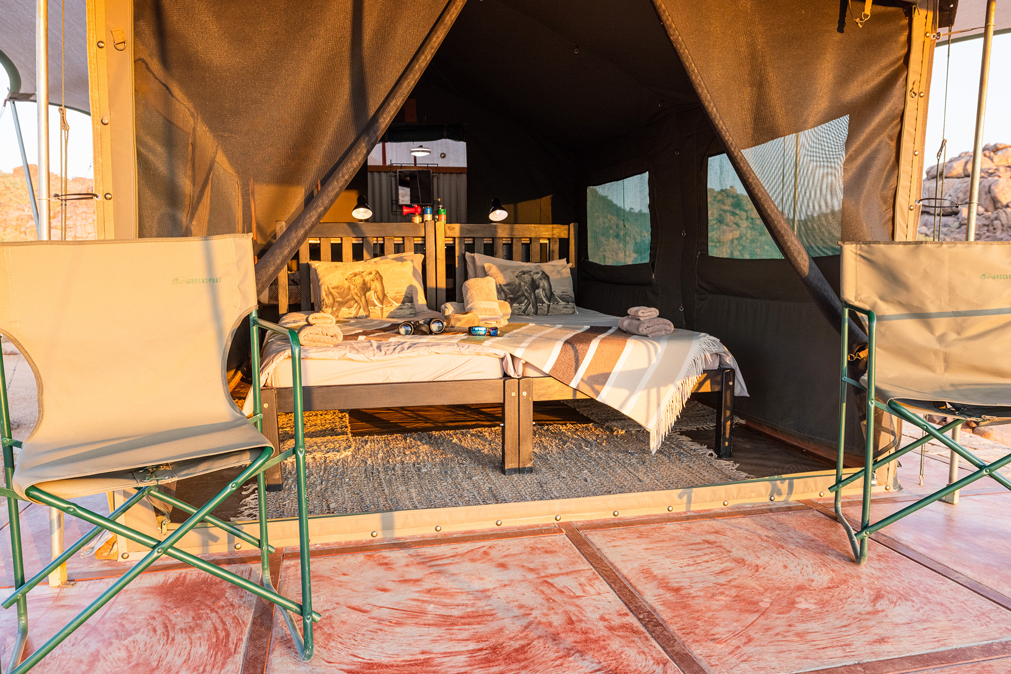 Ozondjou Adventure Camp - Alla ricerca degli elefanti in Namibia