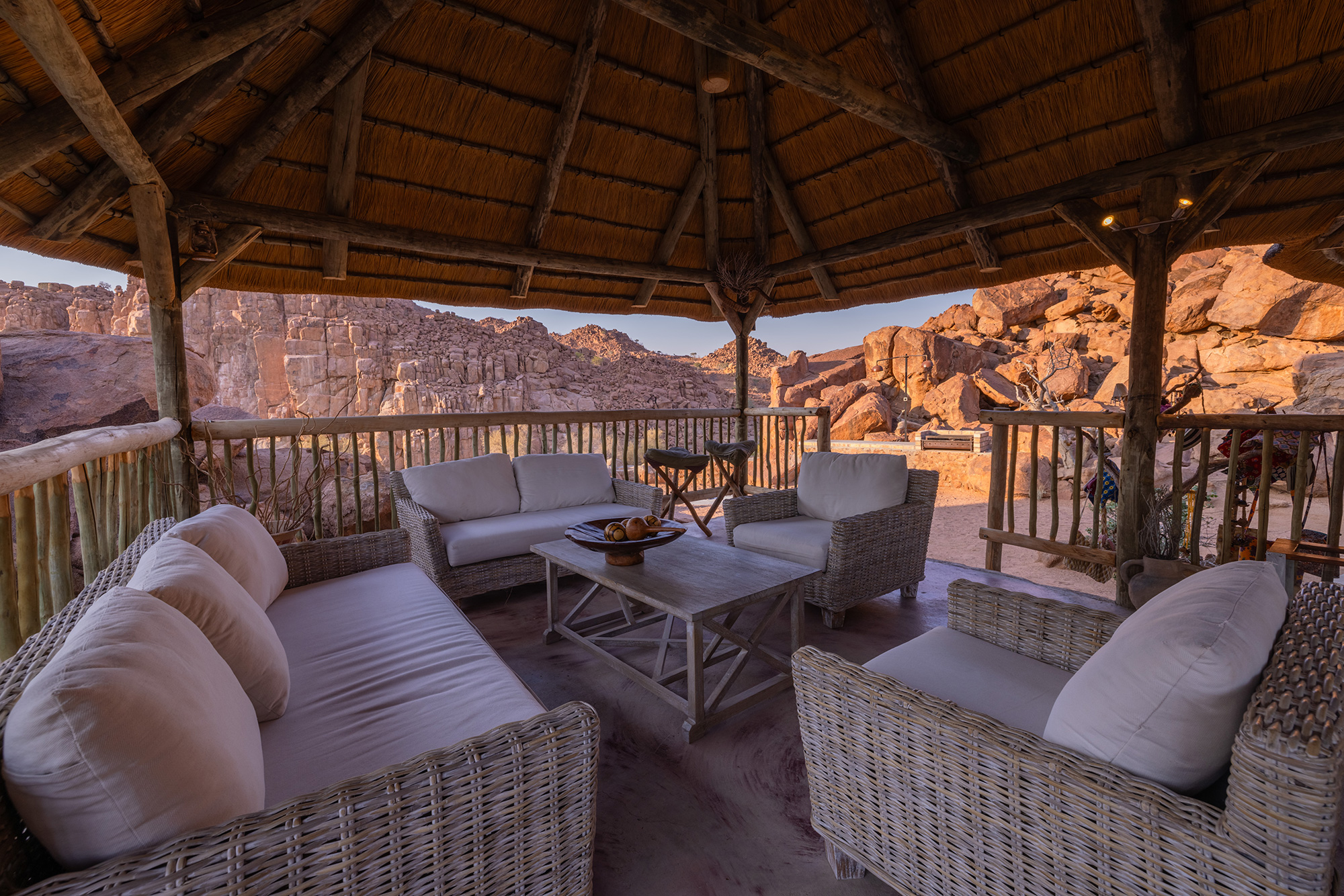Ozondjou Adventure Camp - Alla ricerca degli elefanti in Namibia